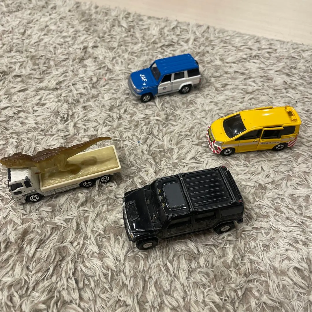 トミカセット SUVと恐竜トラック