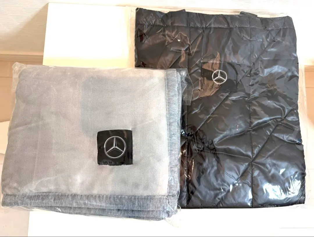 メルセデス・ベンツ グレー ブランケットとトートバッグのセット ノベルティ