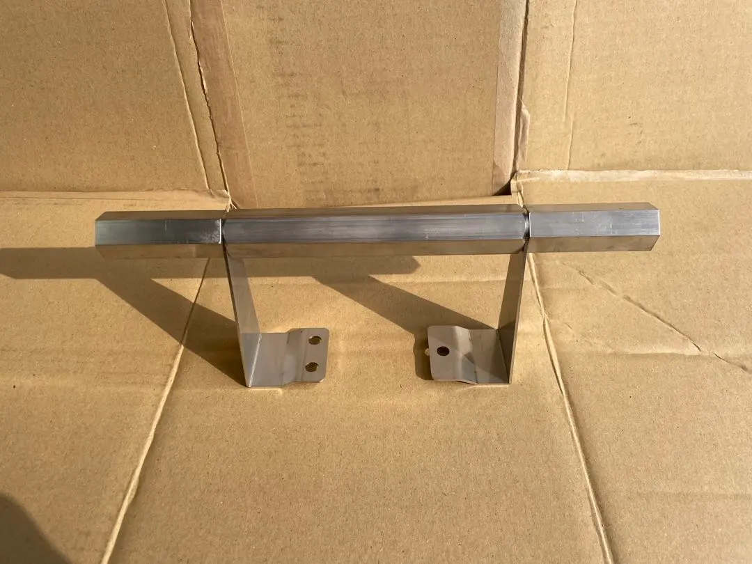 ハイエース　リアゲートアシストグリップ　4型〜8型　オールステンレス六角グリップ