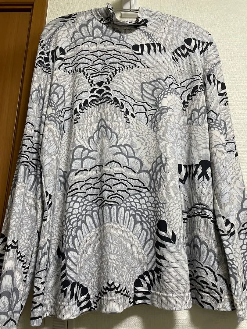 2024秋冬レオナール パリ インポート　カットソー 長袖ブラウス　44