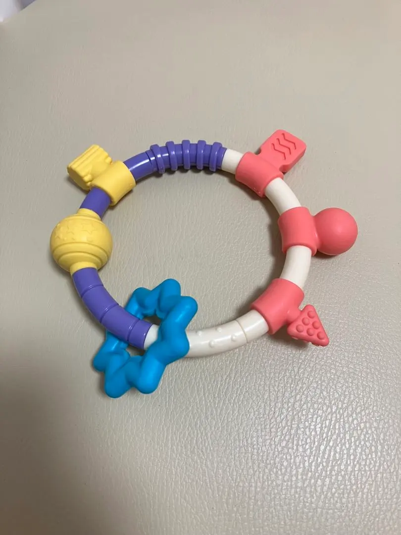 ピープル　9コのなめ心地＆噛みごたえ 両手でなめたりかんだり　歯固め