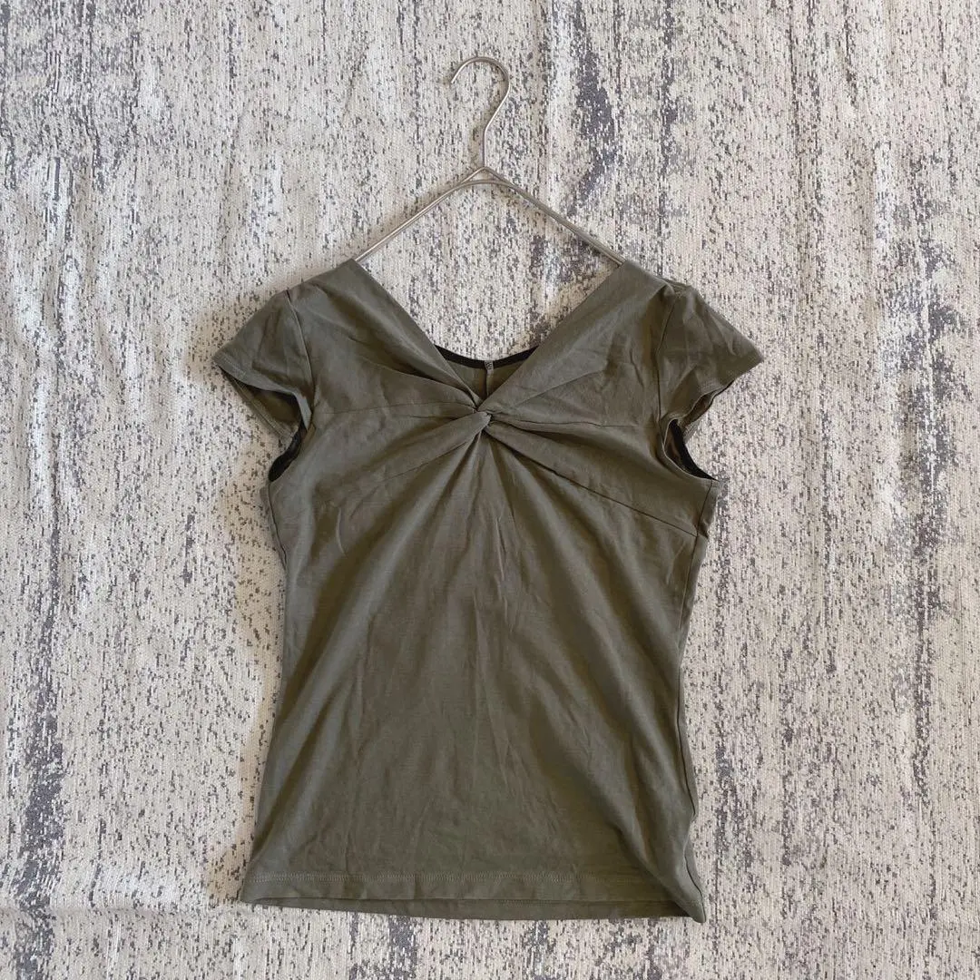 n2519 インディヴィ フレンチスリーブTシャツ フロントツイスト Vネック