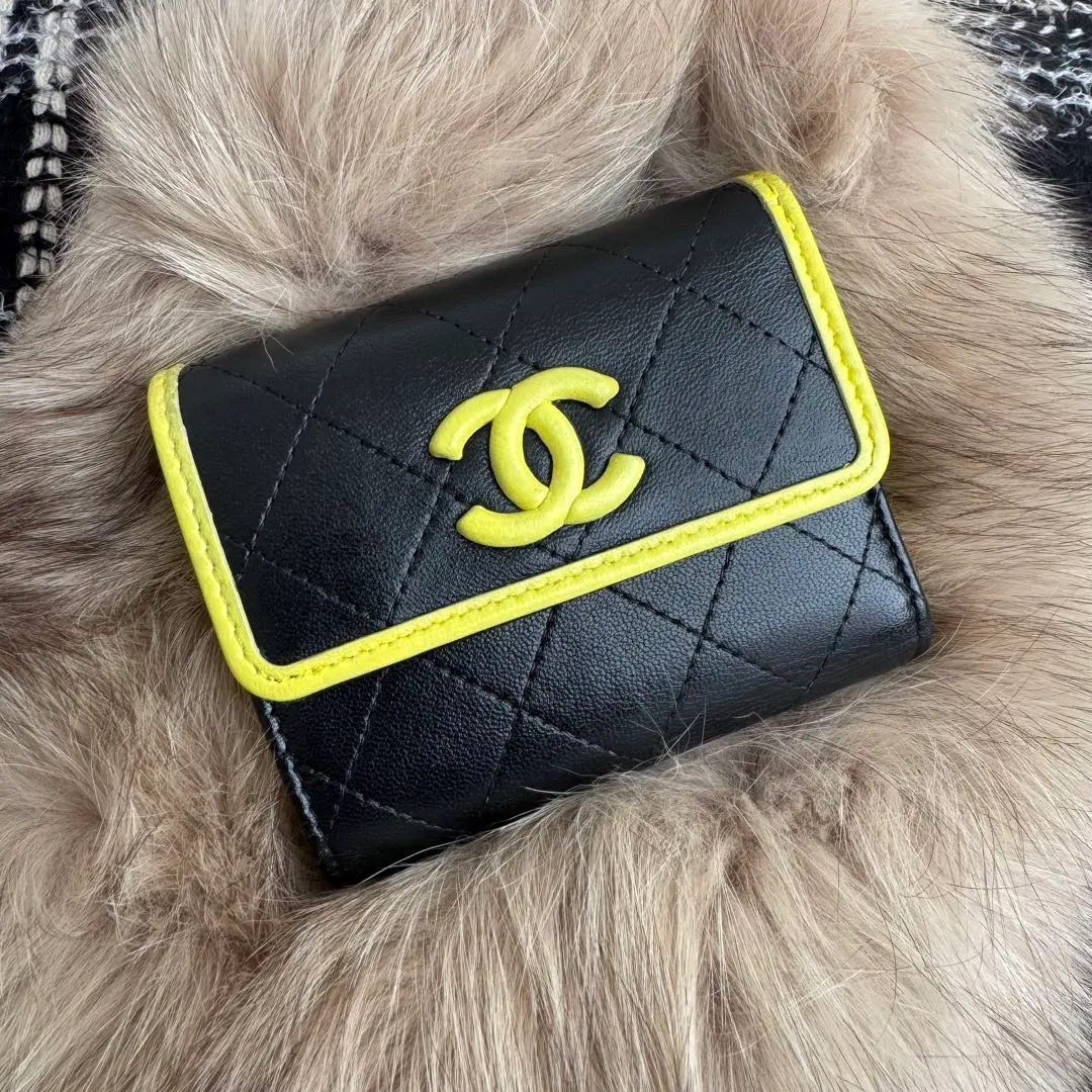 美品★CHANEL シャネル マトラッセ★2019SS バイカラー三つ折り財布