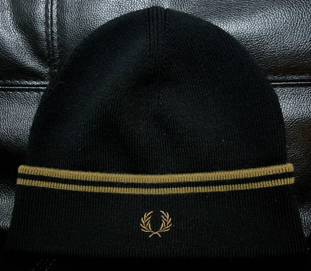 新品未使用　Fred Perry ブラック　ブラウンストライプ　ニット帽