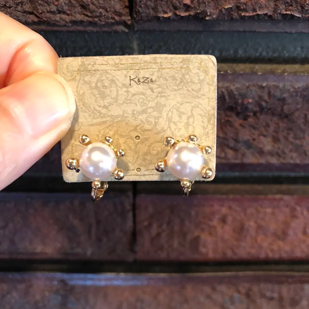 【No.714】上品クラシカル鋲打ちパールラウンドイヤリング新品可愛い清楚可憐