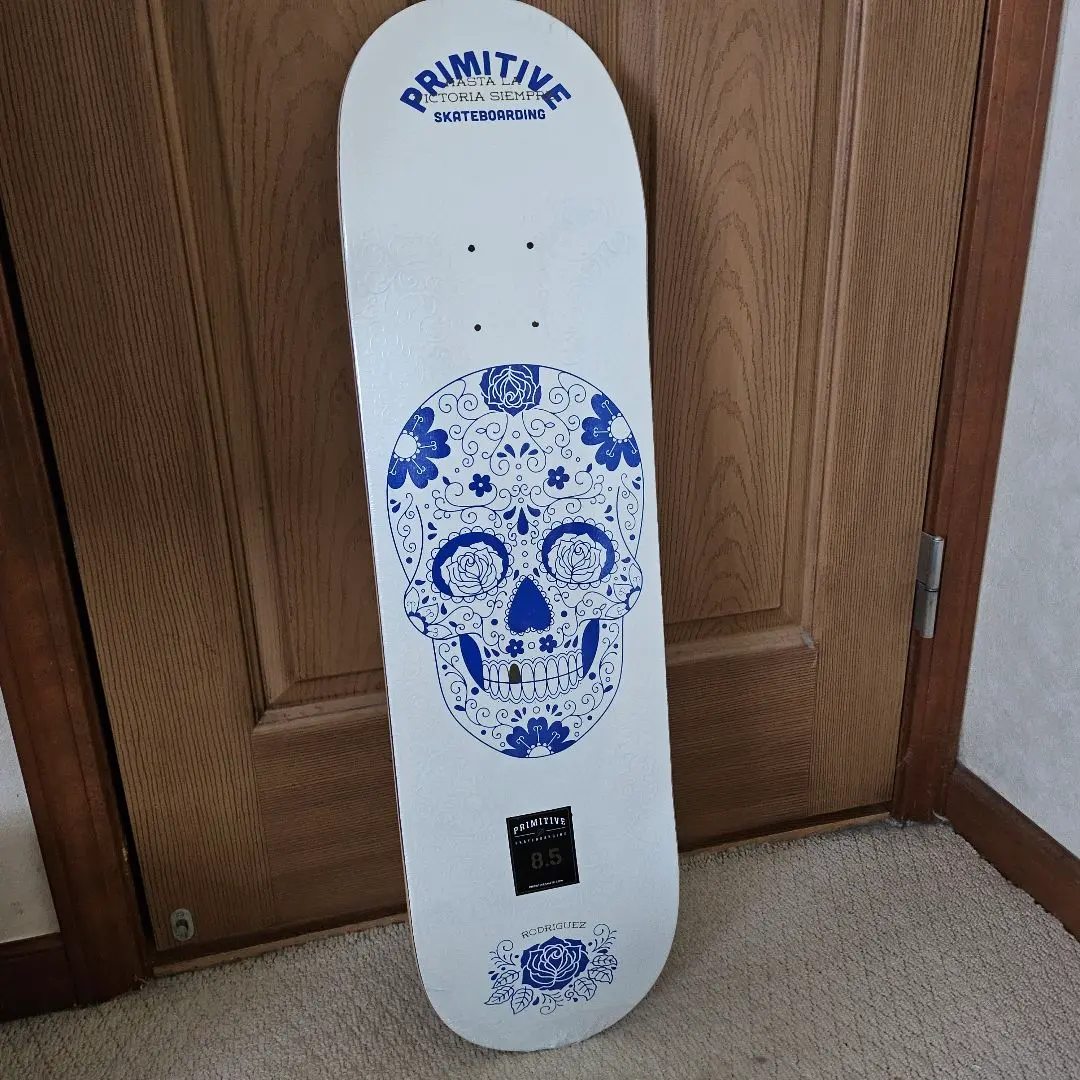 未使用primitive プリミティブ スケートボード デッキ 8.5 スカル