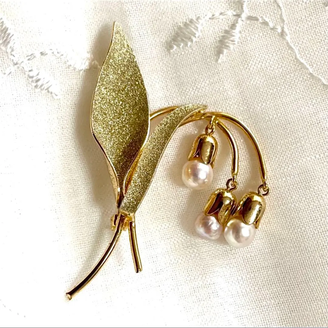 ヴィンテージブローチ 鈴蘭 スズラン パール 真珠 ゴールド 花 アンティーク①