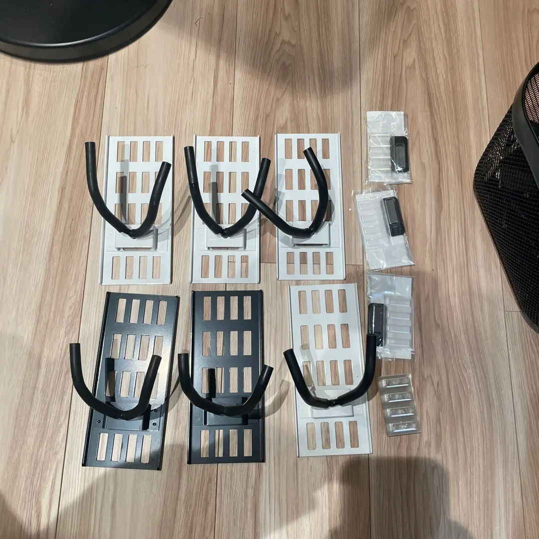 ギターヒーロー　壁美人　6個セット（白4・黒2）