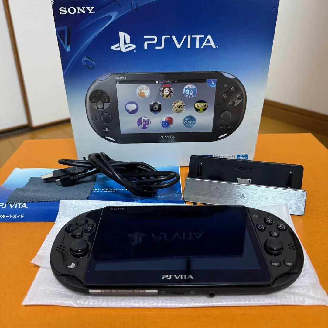 SONY PS Vita PCH-2000 本体 ブラック 箱・付属品付き