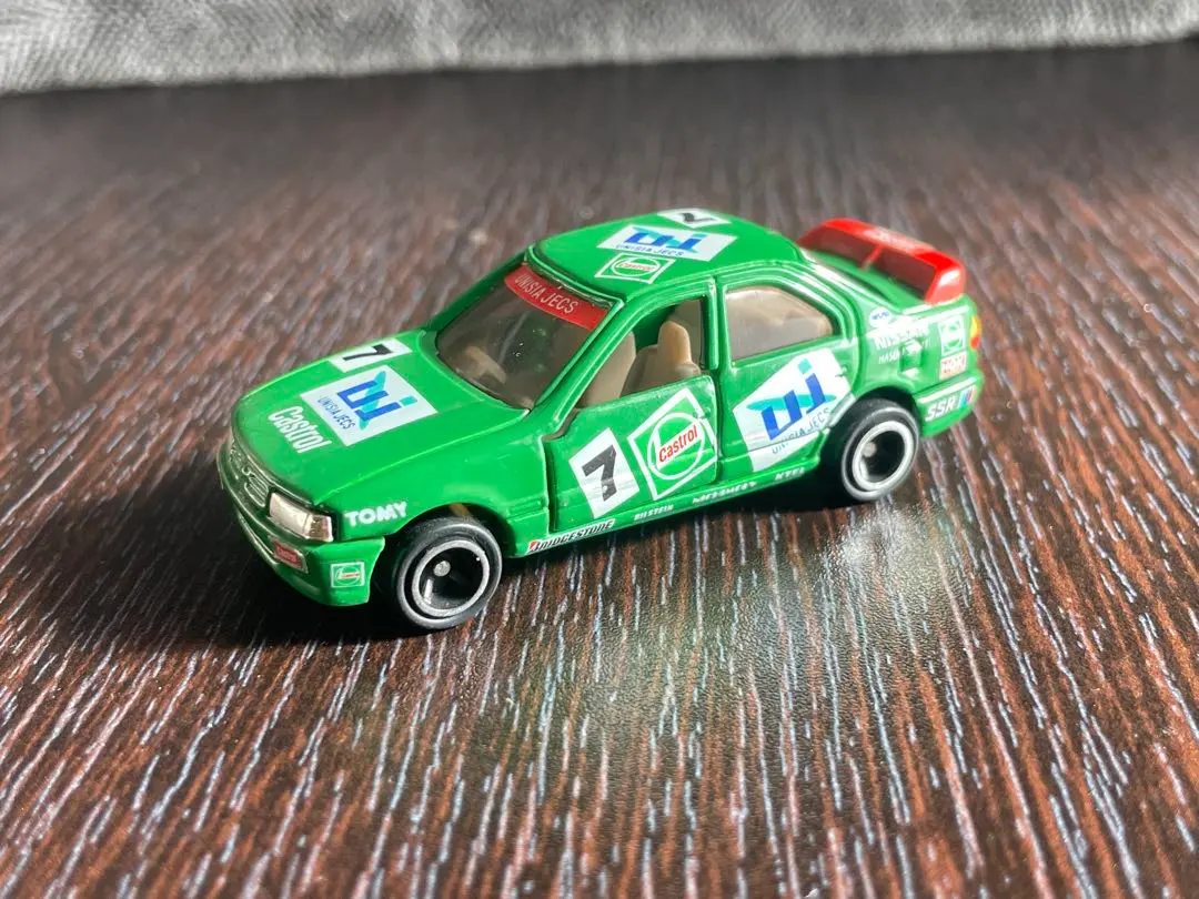 トミカ ニッサン プリメーラ