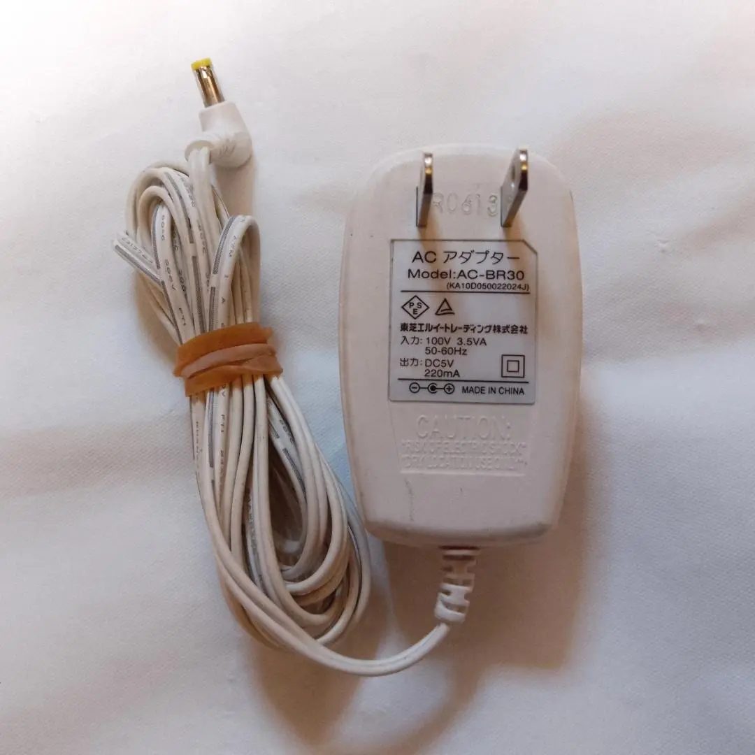東芝　AC-BR30　防水クロックラジオ用　ACアダプタ