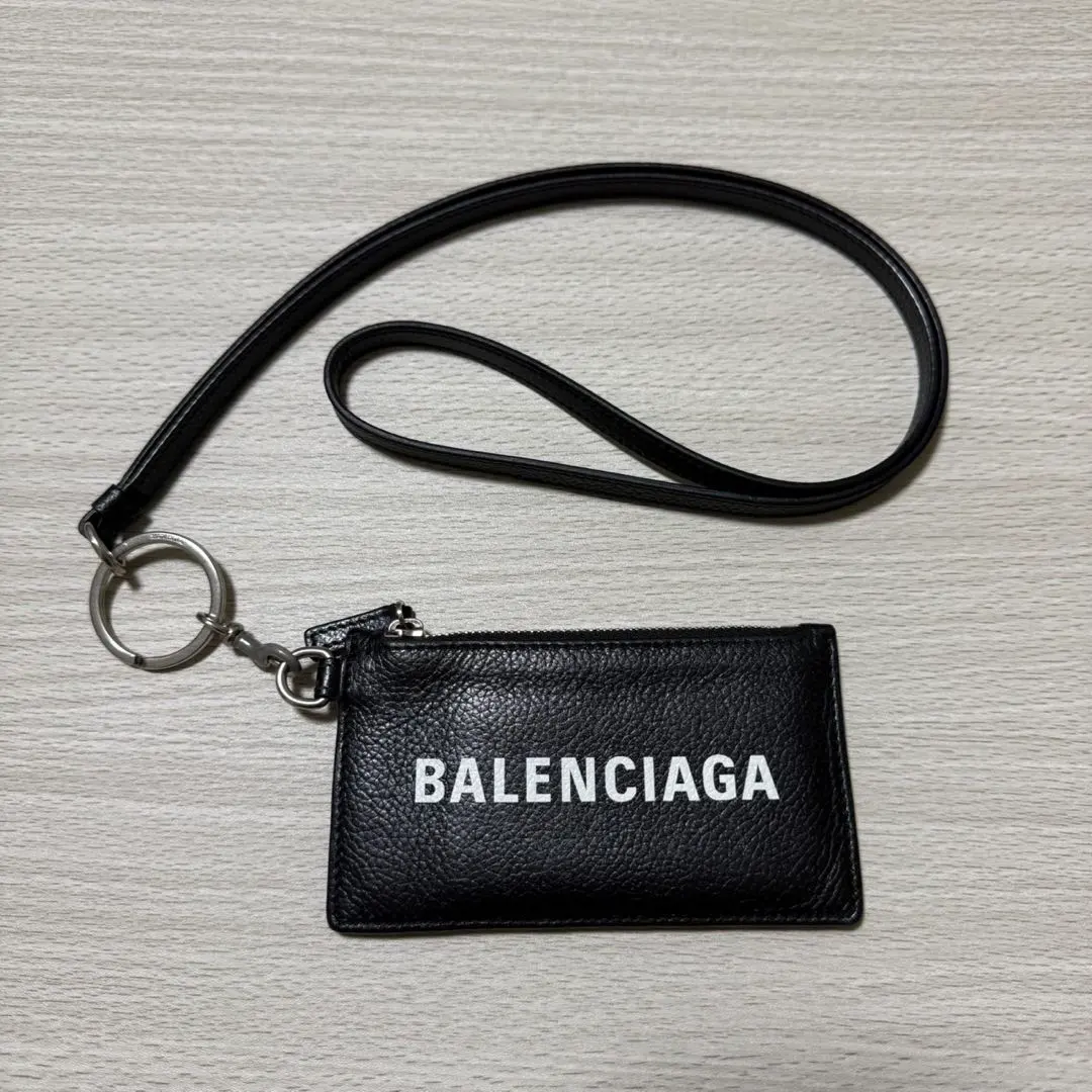 バレンシアガ キャッシュ ネックストラップ付きカードケース