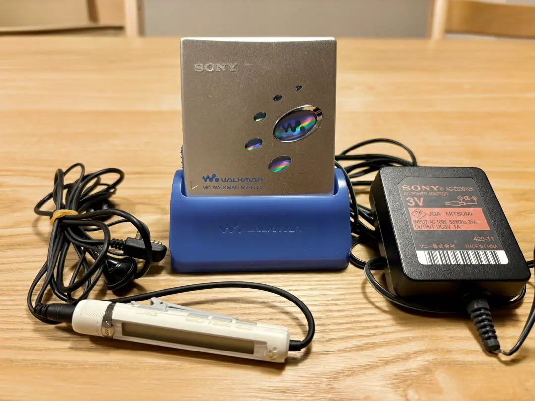 ソニー MDウォークマン シルバー MZ-E520