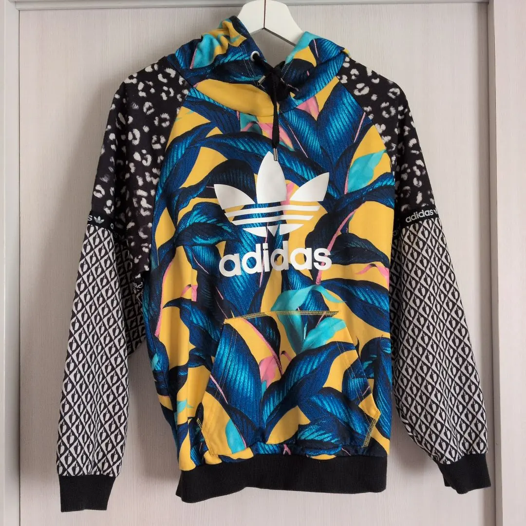 adidas 袖レオパード柄 パーカー
