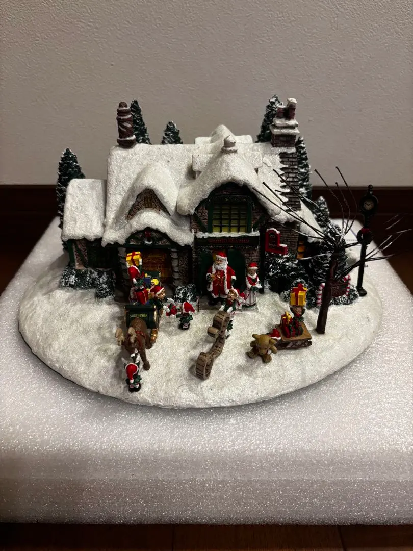 トーマスキンケイドスタジオ　キャンディ通りサンタ　オルゴール