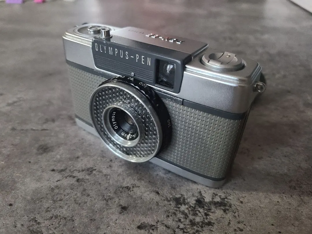 OLYMPUS PEN EE フィルムカメラ シルバー