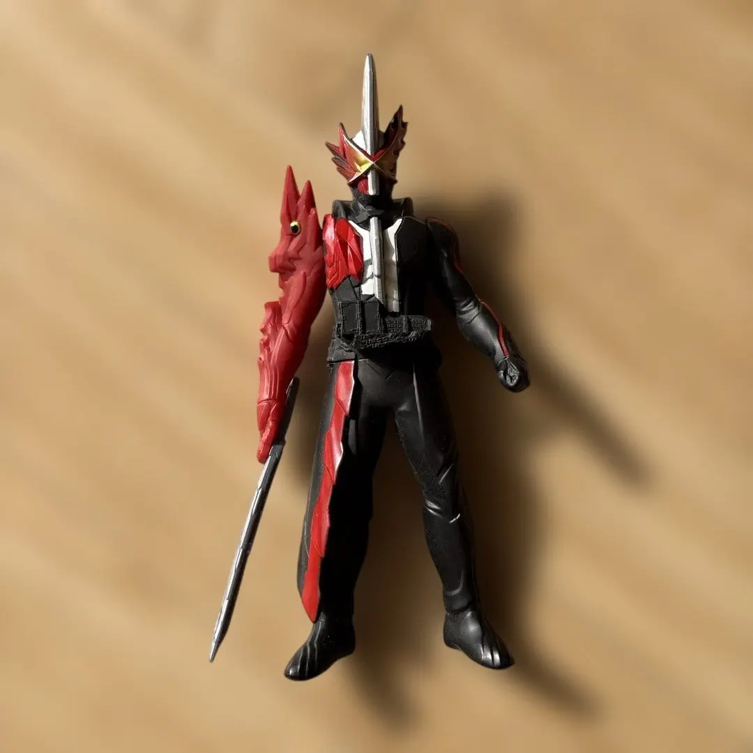 仮面ライダーセイバー ライダーヒーローシリーズ 01仮面ブレイブドラゴン
