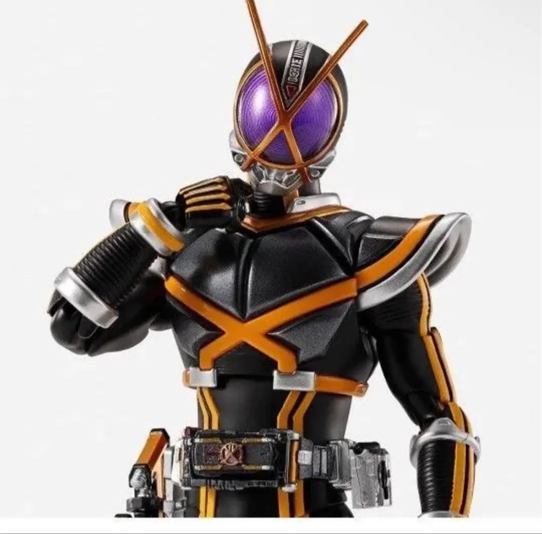 S.H.Figuarts　真骨彫製法　仮面ライダーカイザ