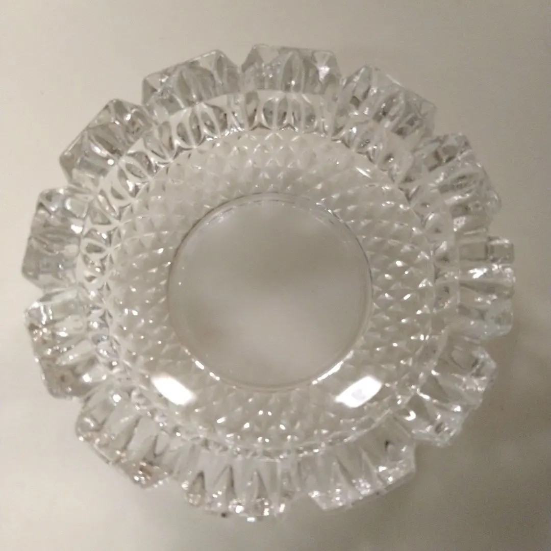 ガラス 置き型灰皿 花びらデザイン　小物入れ　ガラス