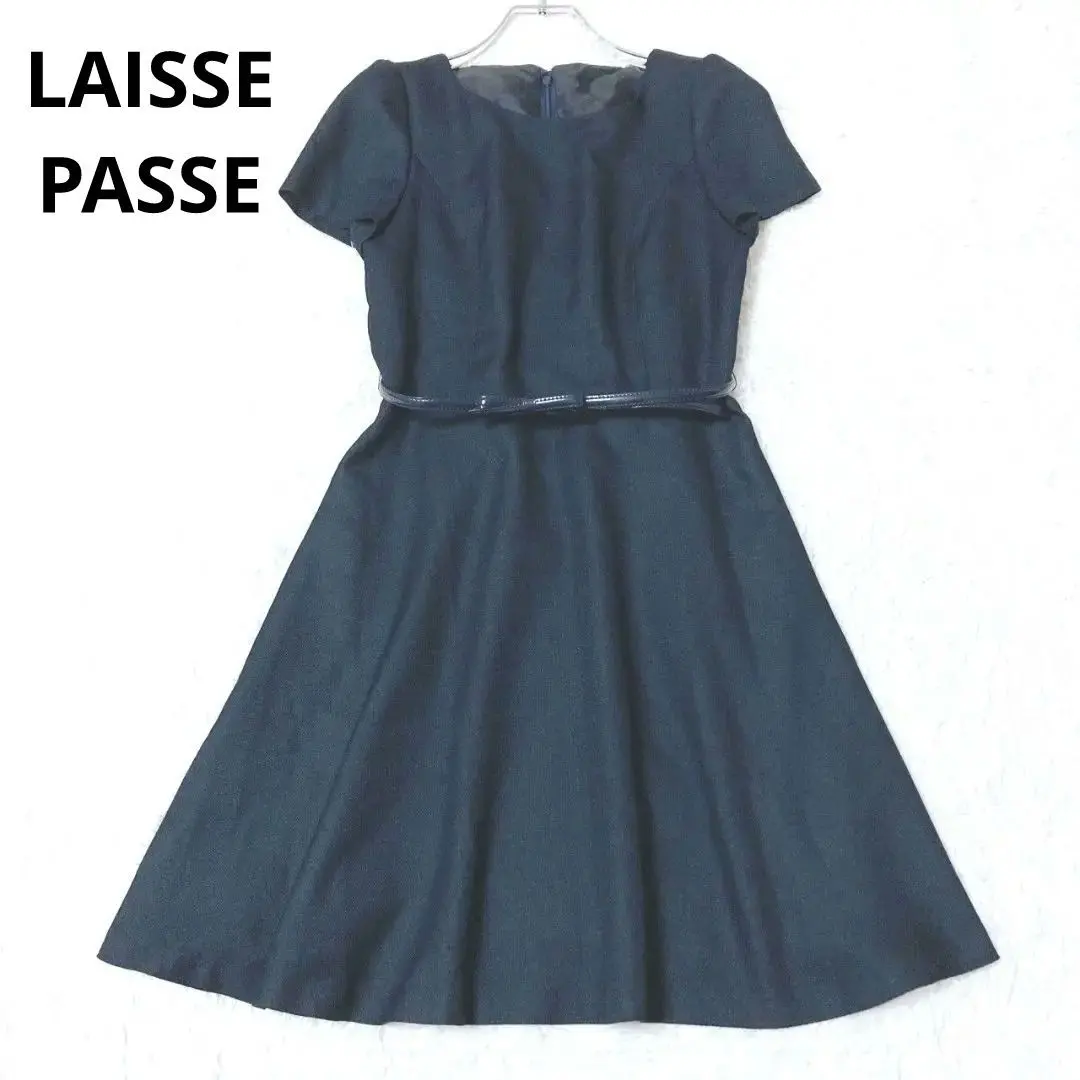 レッセパッセ　半袖ワンピース　フレア　無地　シンプル　ベルト付き　日本製