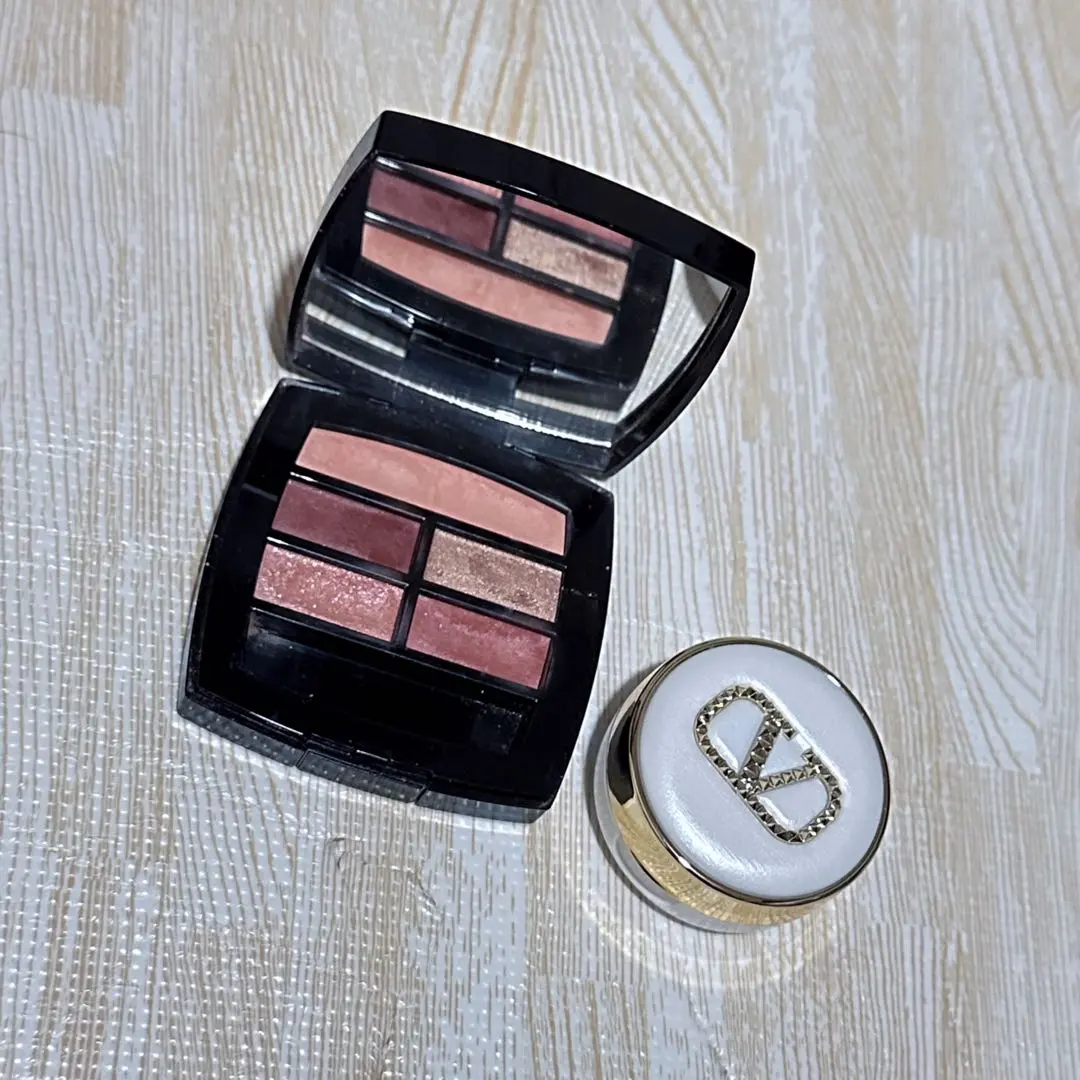 ヴァレンティノ＆CHANEL レベージュパレットルガール〈テンダー〉アイシャドウ