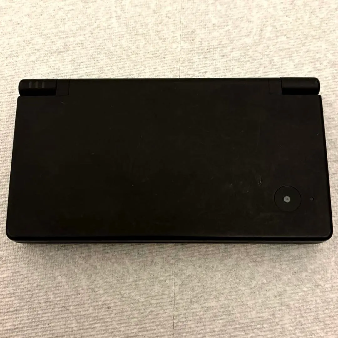 DSi本体 ブラック 純正充電器付き