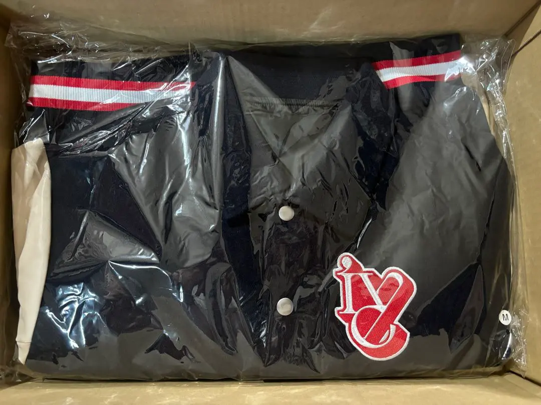 IVE スタジャン　Mサイズ