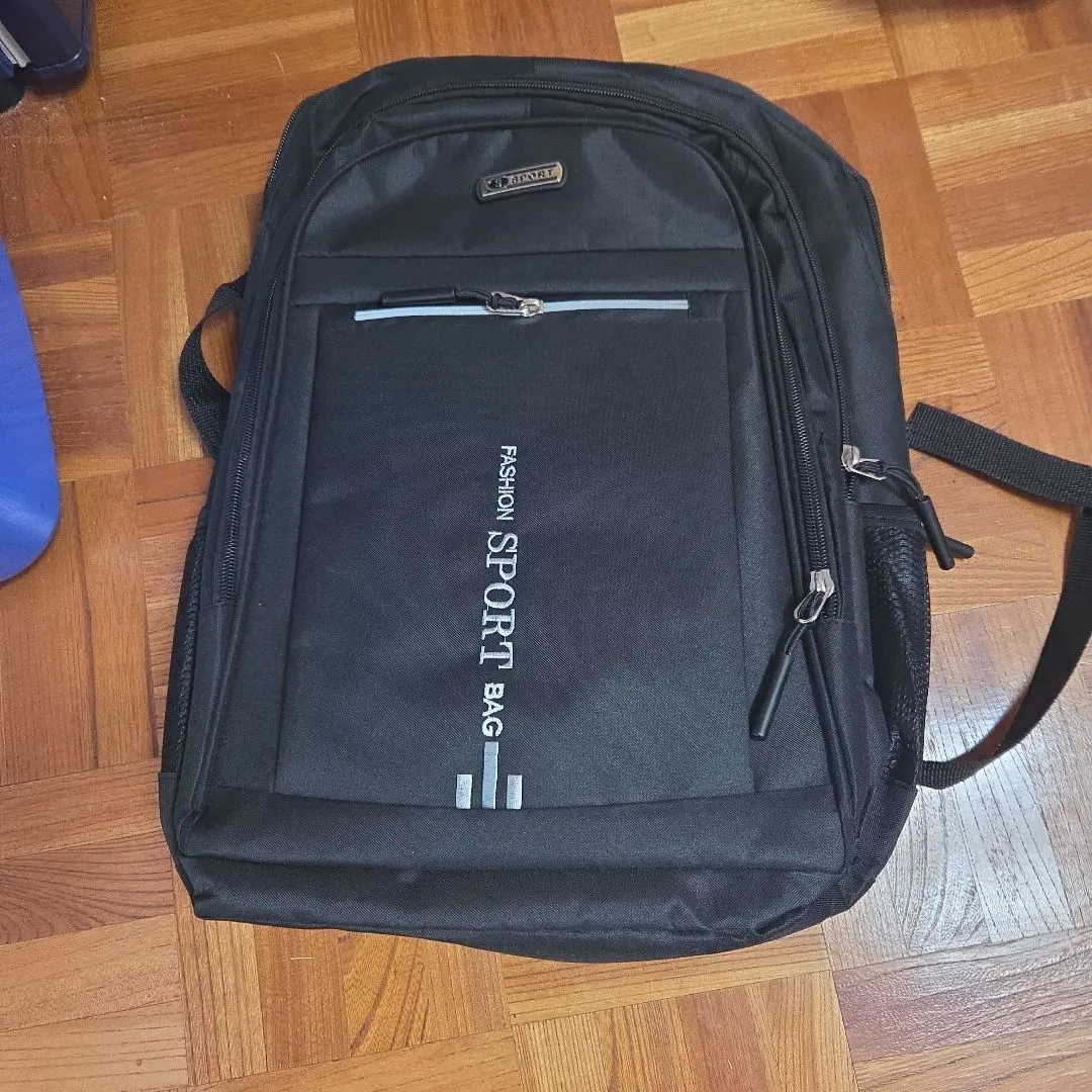 黒のリュックサック