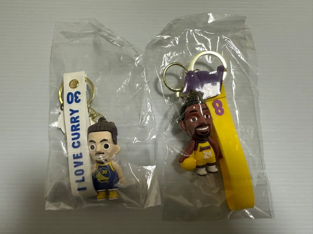 【新品未使用】NBA選手キーホルダー 全２種