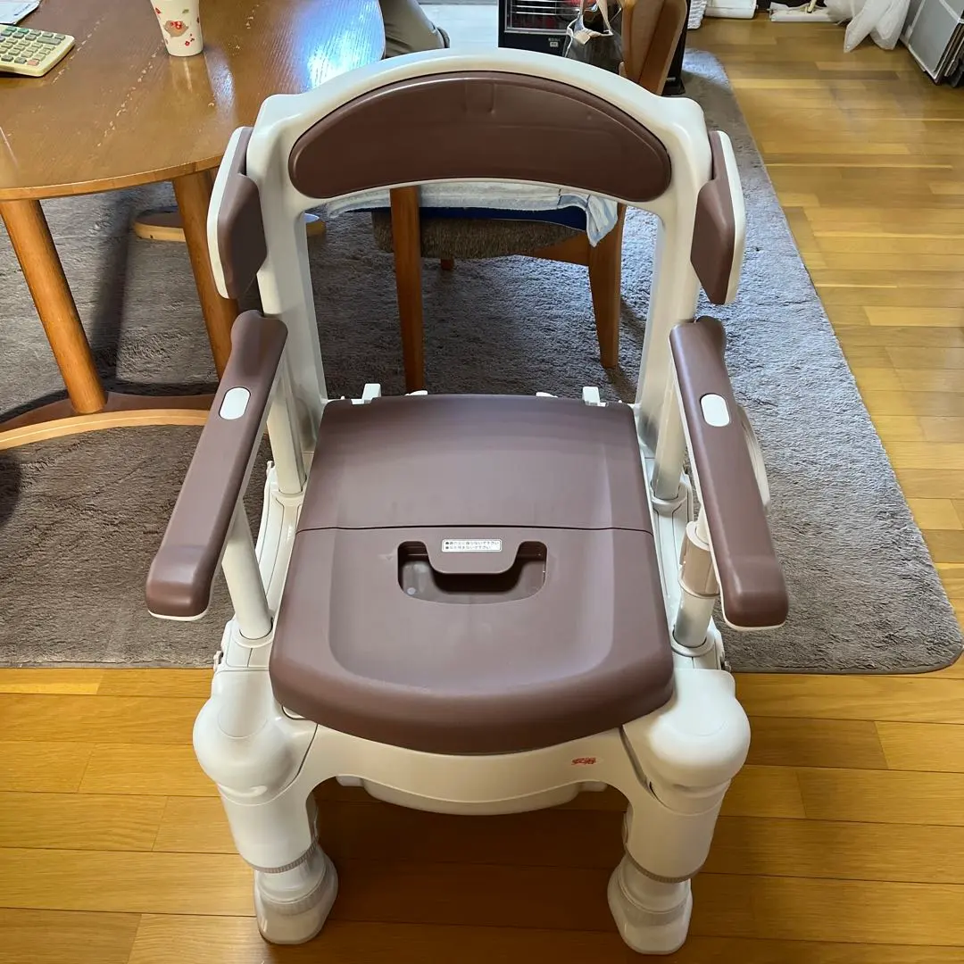 ポータブルトイレ