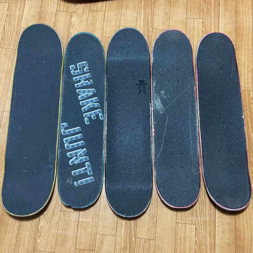中古スケボーデッキまとめ売り