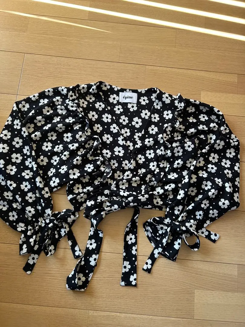 epine エピヌ 花柄デザインブラウス　カーディガン