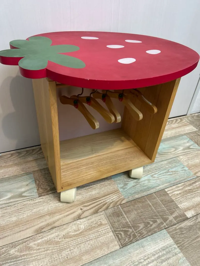 1000円引き　マザーガーデン　赤いいちご　ハンガーラック　ハンガー5本付