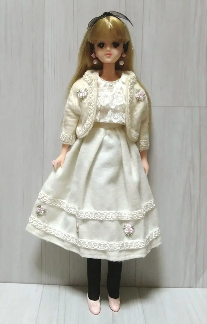 ジェニーちゃん　洋服付き　カジュアルファッション　フォークロア　レトロ