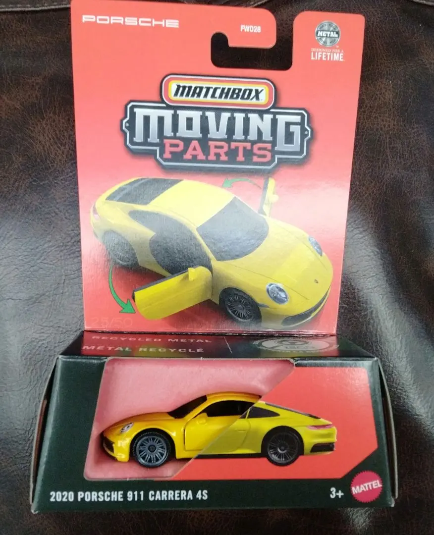 マッチボックス ポルシェ Porsche 911 Carrera 4S ミニカー