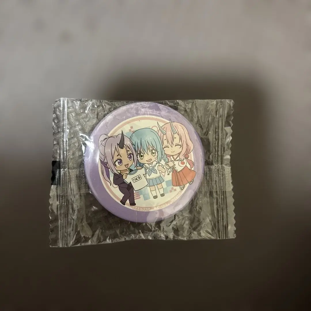 キャラクター缶バッジ 紫色