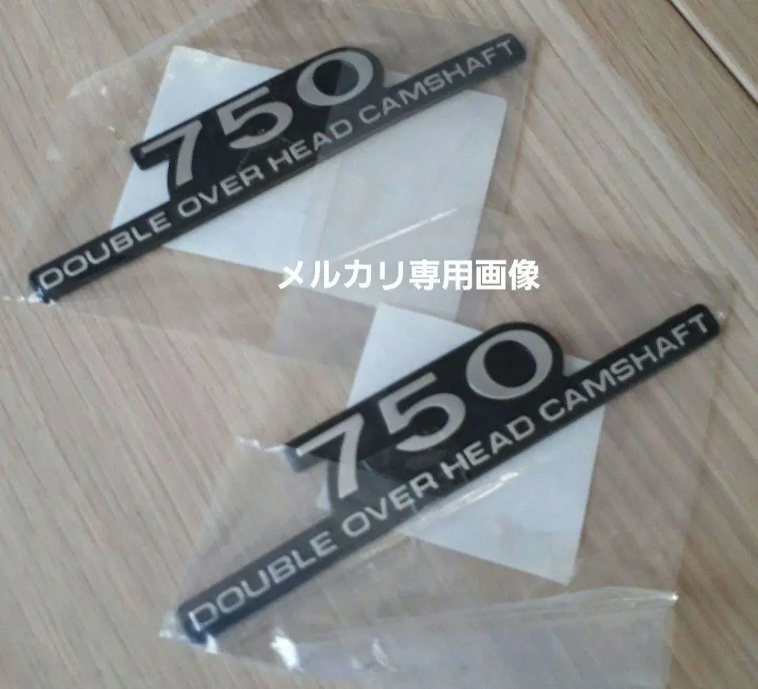 カワサキ　ゼファー750　サイドカバーエンブレム　純正エンブレムカワサキ・新品