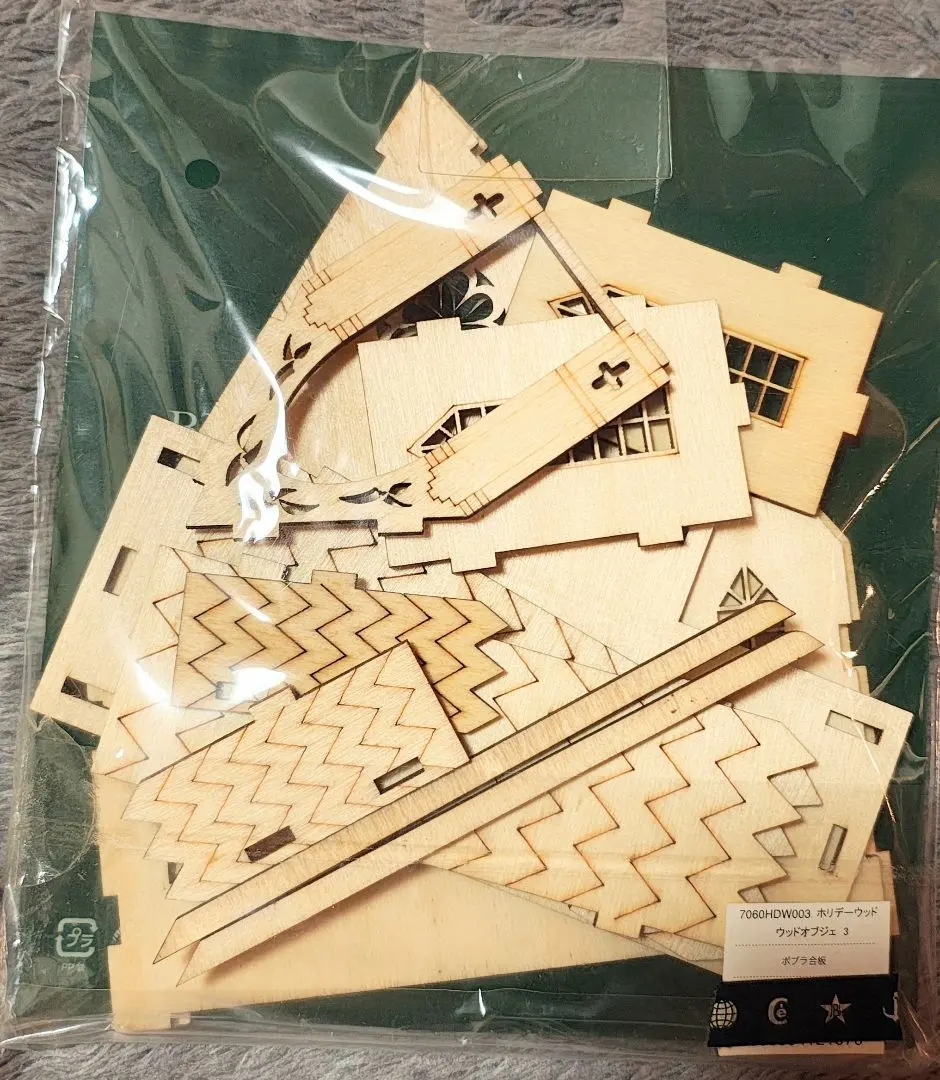 木製　教会　模型パーツセット
