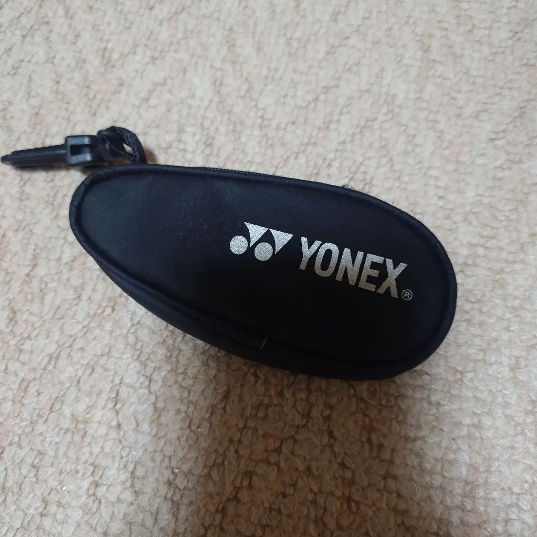 YONEX ブラック ラケットケース型小物入れ