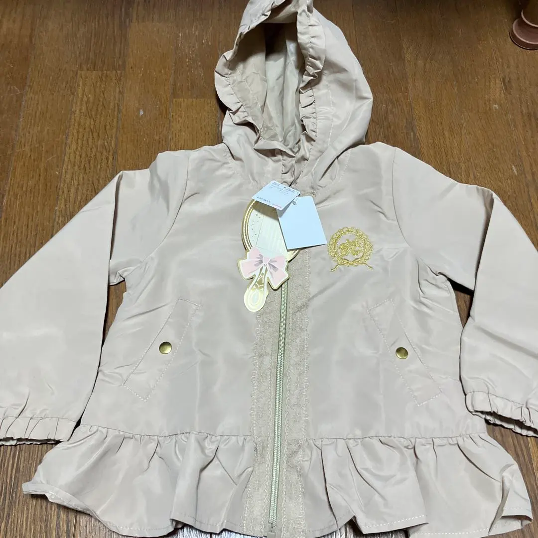 【未使用品】マジョリカ ベージュフリル ジャケット ウィンドブレーカー110cm