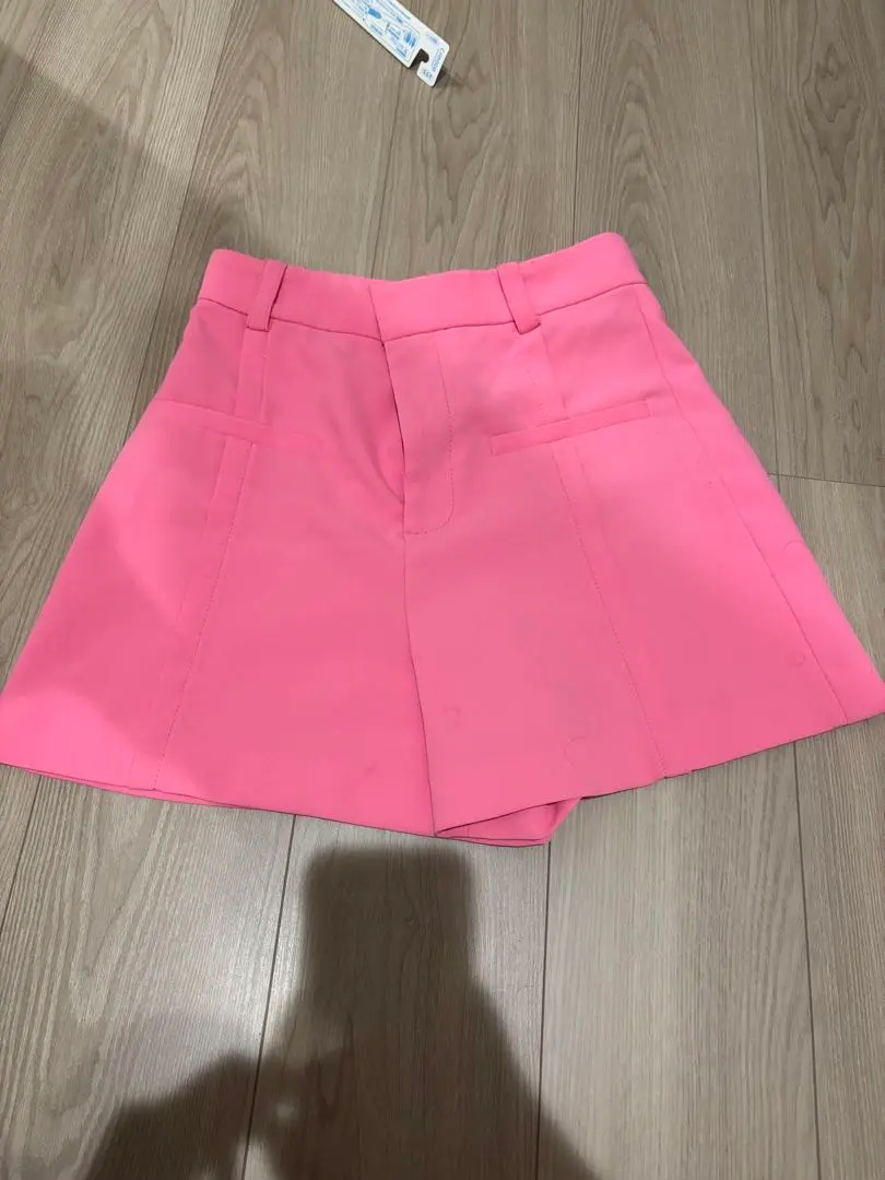 ピンク ショートパンツ