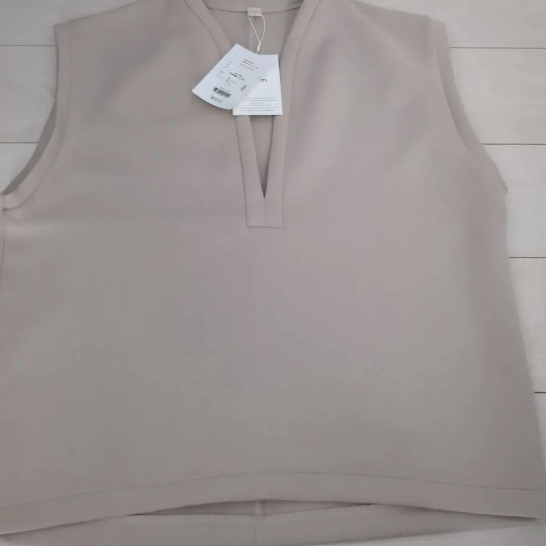 ベスト　トップス