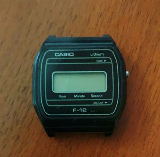 CASIO F-12 デジタル腕時計