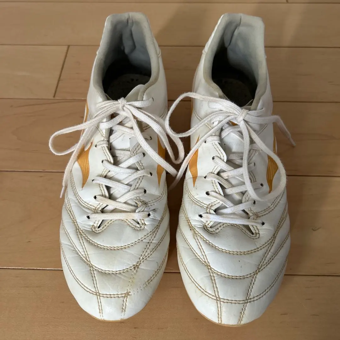 Mizuno Monarcida サッカースパイク ホワイト/ゴールド26.5㎝