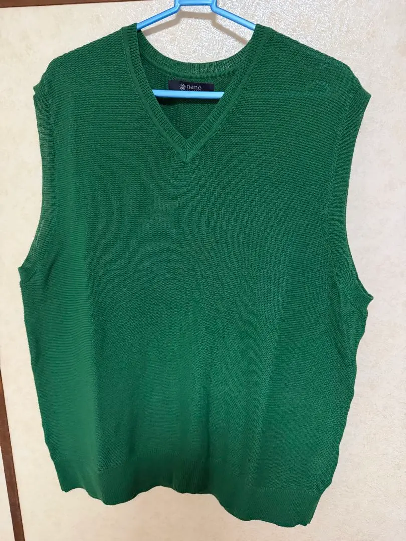 nano universeVネック ニットベスト グリーン Lサイズ
