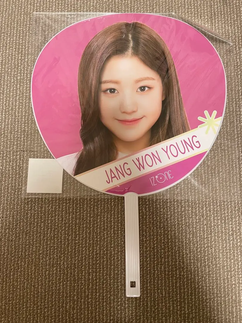 IZ*ONE アイズワン チャン ウォニョン うちわ ショーケース