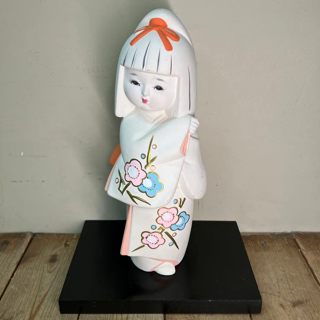 E-4 博多人形 土人形 伝統工芸 工芸品 和人形 着物 和装 少女 人形 花柄