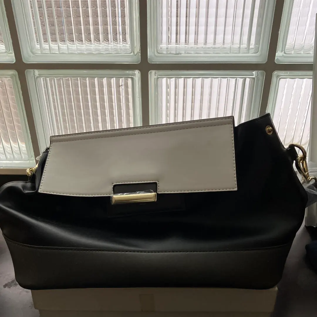 新品⭐️ハンドバッグ